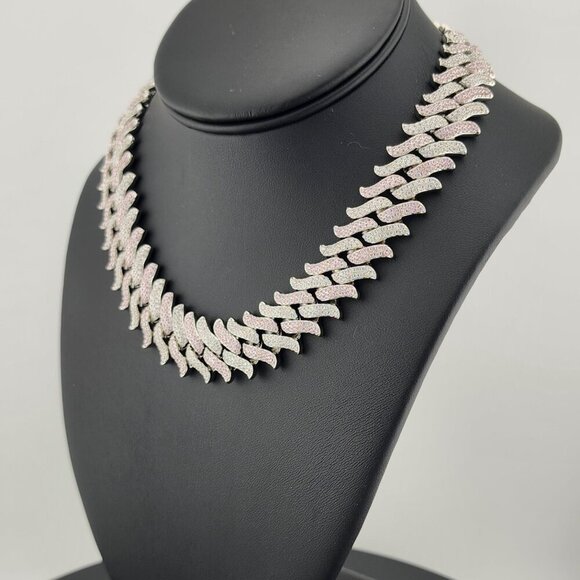 Fierce Edge: Brand New Spike Choker Necklace Fierce Edge: Brand New Spike Choker Necklace